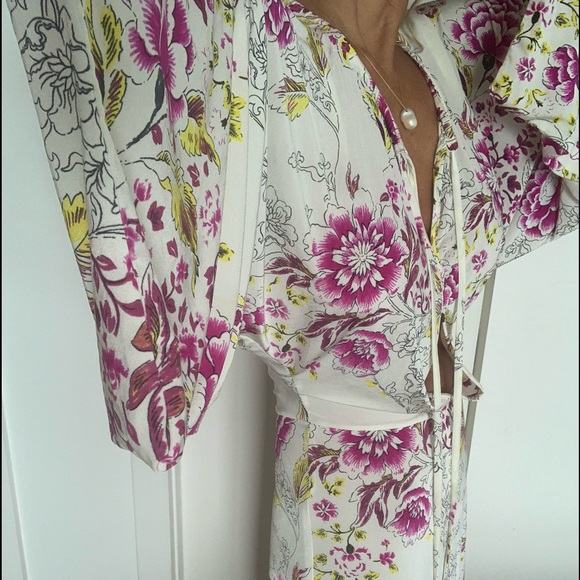 ETRO designer dress, floral. Show stopper - Picture 2 of 10